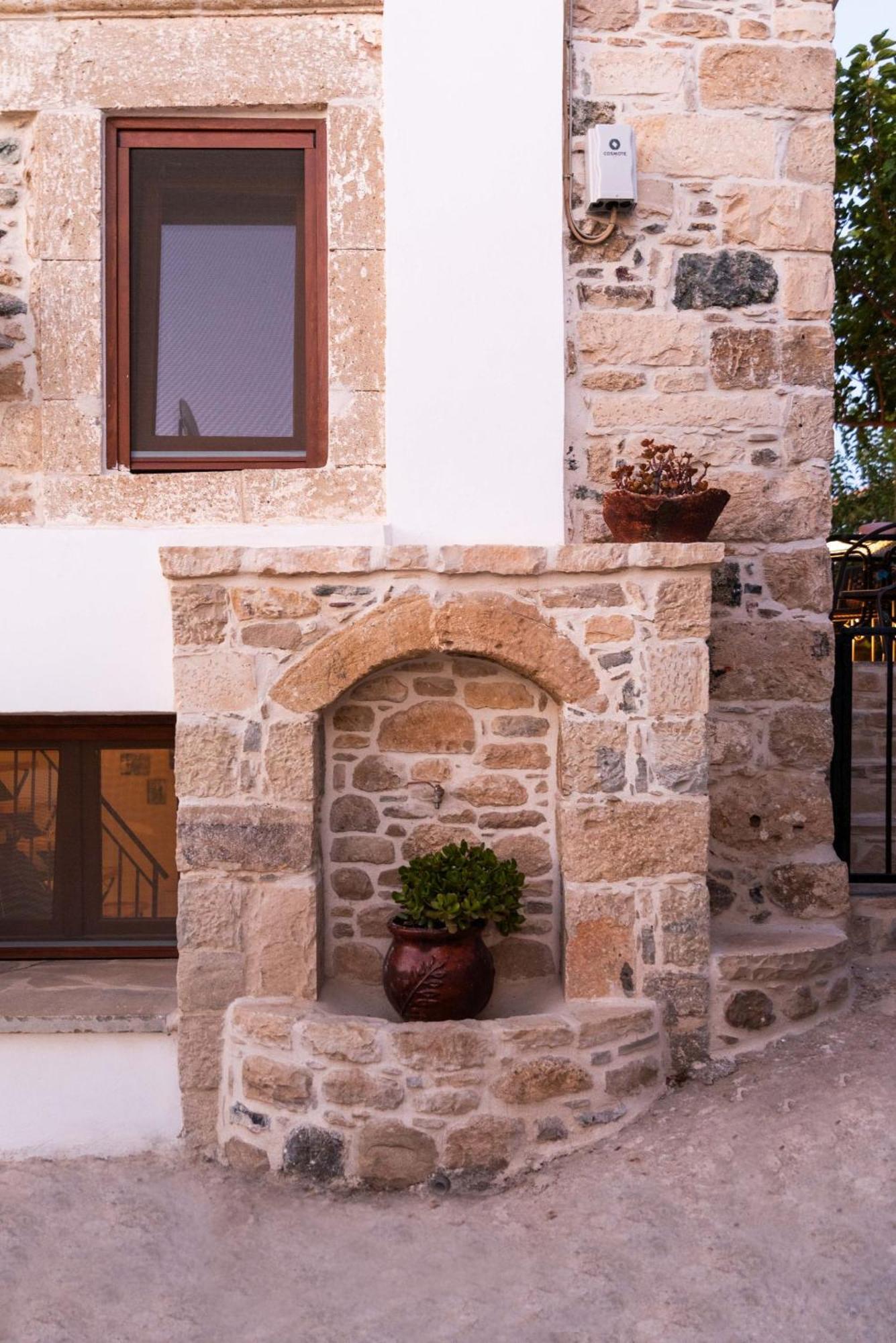 Stone House Elefteria Near Matala Beach Petrokefálion Exterior foto